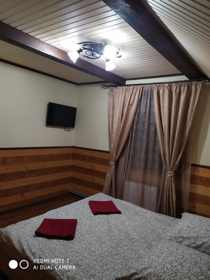 Котедж Кресаня Mîkulîciîn Exterior foto