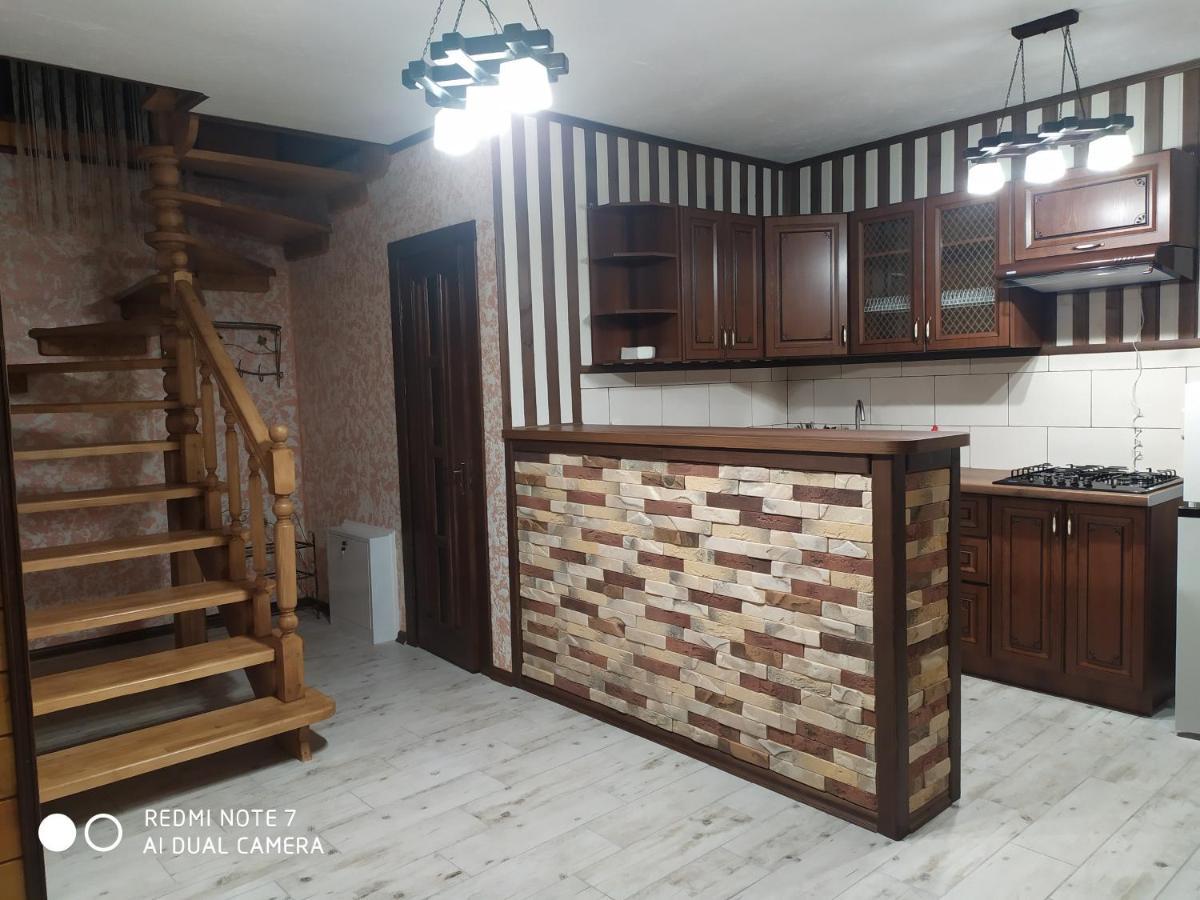 Котедж Кресаня Mîkulîciîn Exterior foto