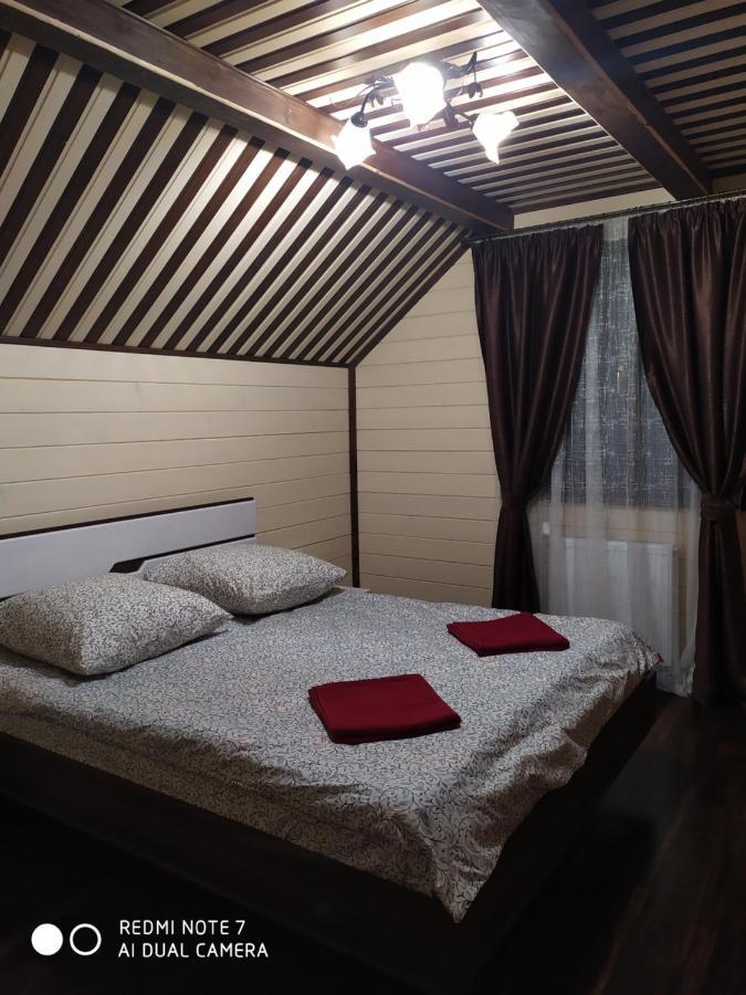Котедж Кресаня Mîkulîciîn Exterior foto
