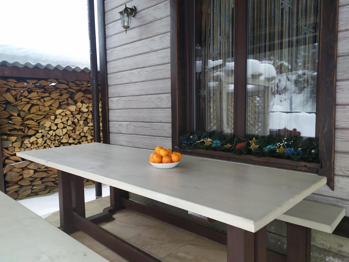 Котедж Кресаня Mîkulîciîn Exterior foto